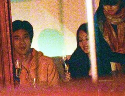 Vương Lực Hoành thân mật với Trương Thiều Hàm - 2