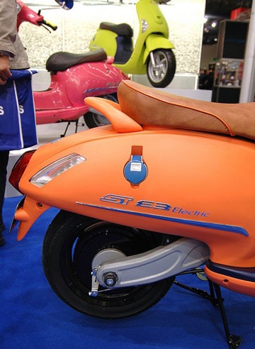 Hyosung ST-E3 - Mẫu scooter đến từ Hàn Quốc - 4 Hyosung ST-E3 - Mẫu scooter đến từ Hàn Quốc - 4