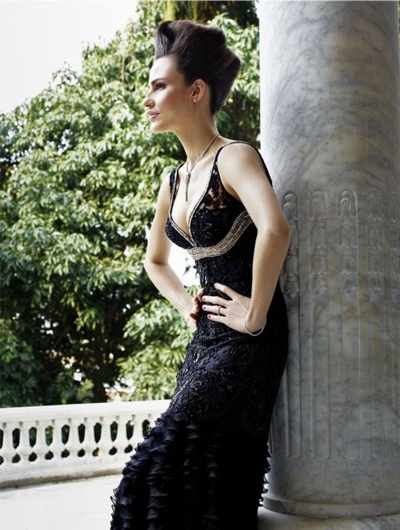 Fernanda Tavares “khoe” vẻ đẹp cổ điển - 4