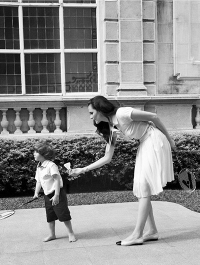 Fernanda Tavares “khoe” vẻ đẹp cổ điển - 5