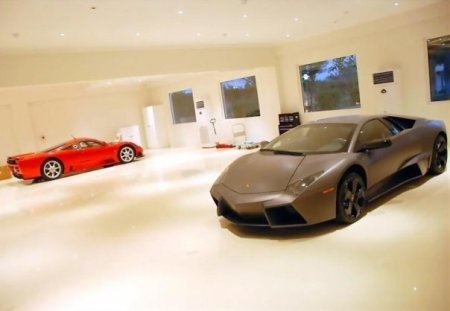 Bộ sưu tập siêu xe của gia đình hoàng tộc Bahrain - 8