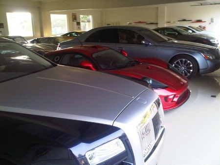 Bộ sưu tập siêu xe của gia đình hoàng tộc Bahrain - 3