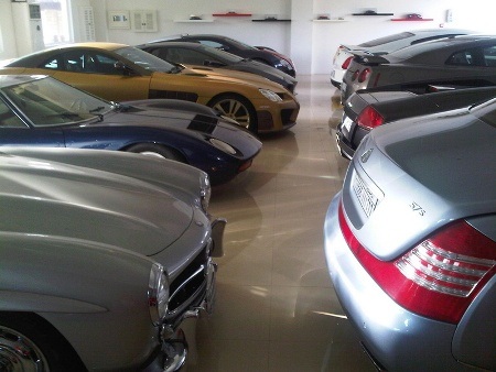 Bộ sưu tập siêu xe của gia đình hoàng tộc Bahrain - 9