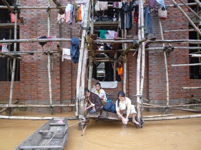 Sự cần thiết phải xây nhà vượt lũ cho dân - 2