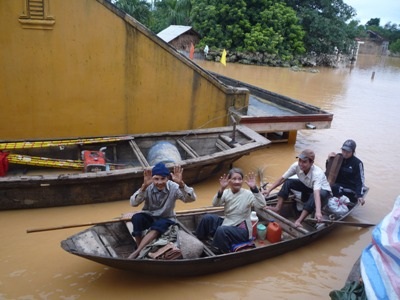 Sự cần thiết phải xây nhà vượt lũ cho dân - 4