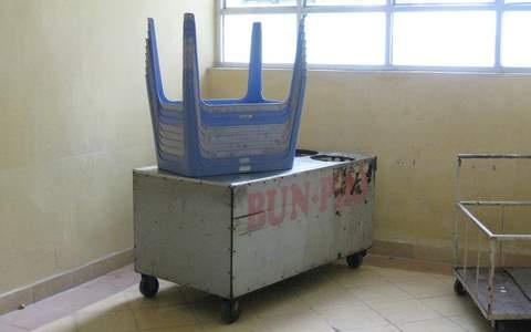 Chuyện lạ ở khu chung cư giữa Thủ đô - 3 Chuyện lạ ở khu chung cư giữa Thủ đô - 3