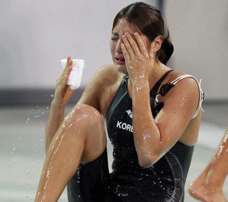 VĐV bơi lội Hàn Quốc khóc 6 phút sau khi lập kỷ lục - 6