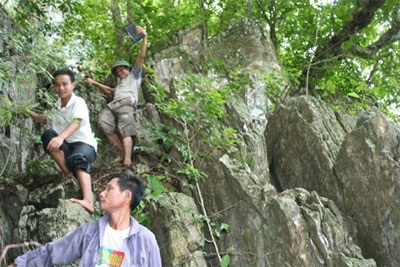 Bí ẩn những quan tài cổ trên đỉnh Pha Quen - 2