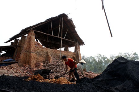 Đất vành đai an ninh, quốc phòng “bay” theo khói lò  gạch - 4
