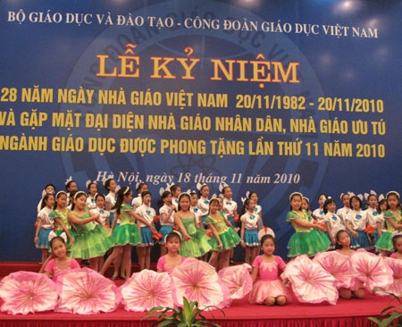 Gặp mặt 250 Nhà giáo Nhân dân, Nhà giáo Ưu tú tại Hà Nội - 1 Gặp mặt 250 Nhà giáo Nhân dân, Nhà giáo Ưu tú tại Hà Nội - 1