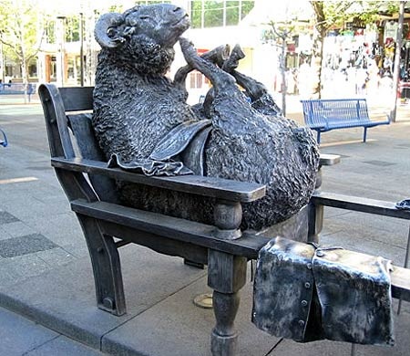 Những bức tượng độc đáo nhất thế giới - 5