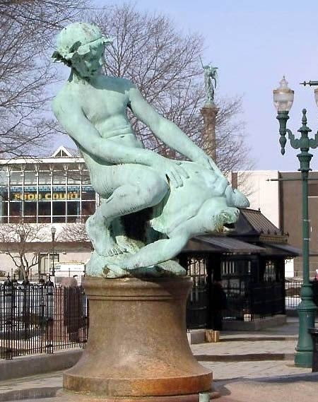 Những bức tượng độc đáo nhất thế giới - 4