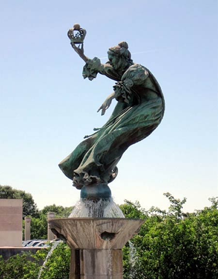 Những bức tượng độc đáo nhất thế giới - 7