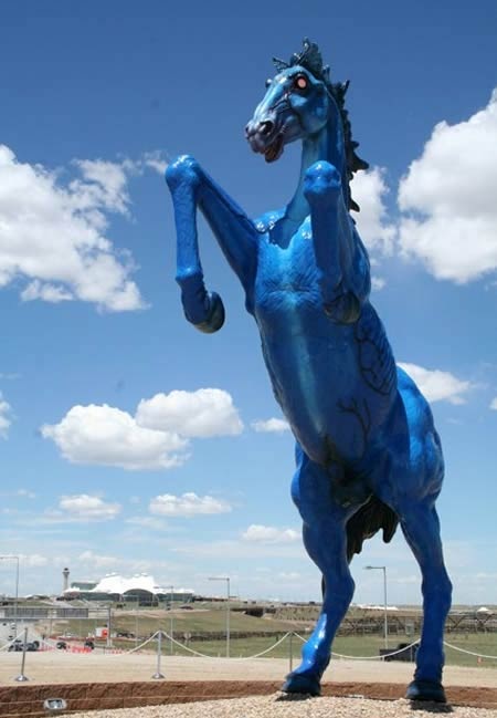 Những bức tượng độc đáo nhất thế giới - 6