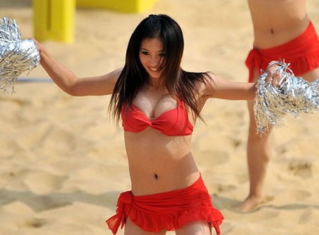 Gợi cảm cùng hoạt náo viên bóng chuyền bãi biển - 3