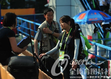 Nữ phóng viên xinh đẹp nhất tại ASIAD 16 - 1 Nữ phóng viên xinh đẹp nhất tại ASIAD 16 - 1