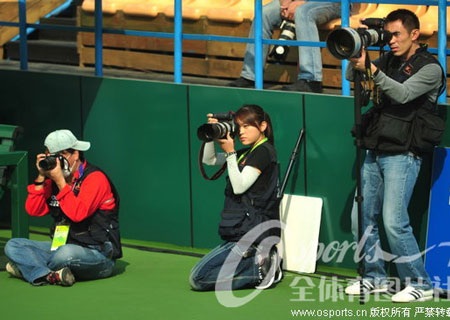 Nữ phóng viên xinh đẹp nhất tại ASIAD 16 - 6 Nữ phóng viên xinh đẹp nhất tại ASIAD 16 - 6