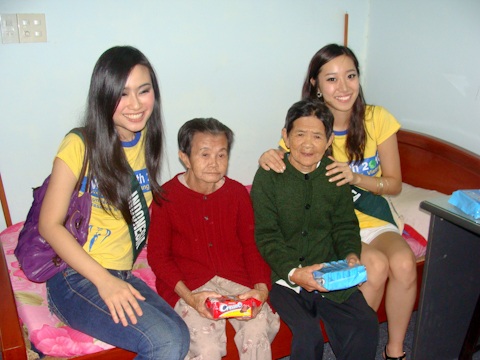 Những hoạt động đầu tiên của người đẹp Hoa hậu Trái đất tại Phú Yên - 7 Những hoạt động đầu tiên của người đẹp Hoa hậu Trái đất tại Phú Yên - 7