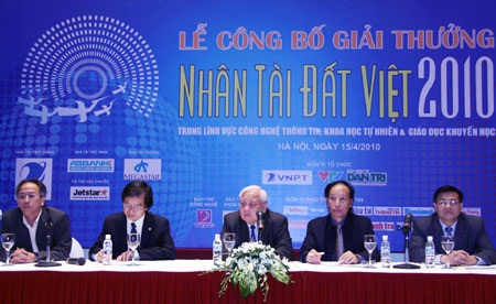 20h tối nay, trao giải Nhân tài Đất Việt 2010 - 1