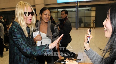 Kate Bosworth "theo" Jang Dong Gun sang Hàn Quốc - 12 Kate Bosworth "theo" Jang Dong Gun sang Hàn Quốc - 12