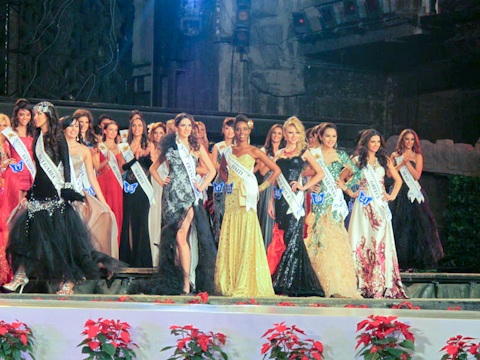 Ngọc Thạch lọt Top 10 cuộc thi Người mẫu thế giới - 12 Ngọc Thạch lọt Top 10 cuộc thi Người mẫu thế giới - 12