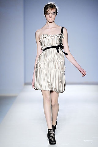 BST thu đông 2010 của Alberta Ferretti - 14