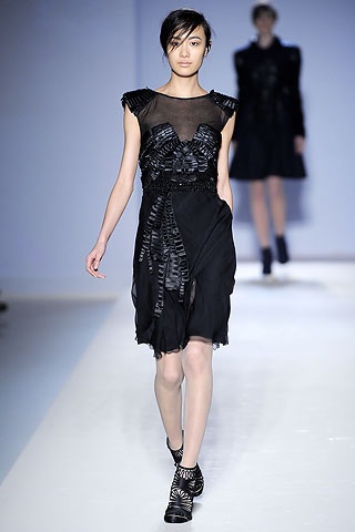 BST thu đông 2010 của Alberta Ferretti - 22