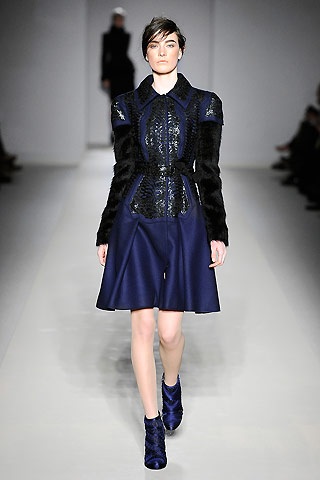 BST thu đông 2010 của Alberta Ferretti - 23