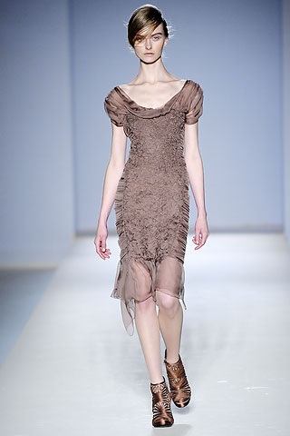 BST thu đông 2010 của Alberta Ferretti - 26