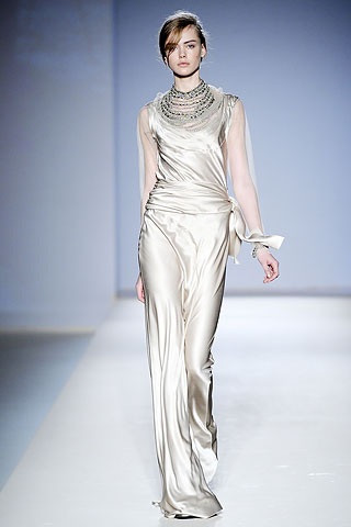 BST thu đông 2010 của Alberta Ferretti - 31