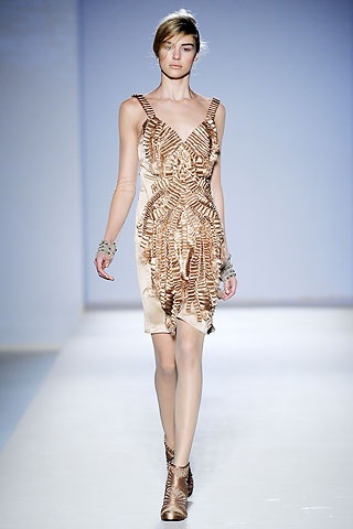BST thu đông 2010 của Alberta Ferretti - 5
