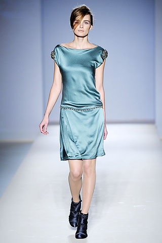 BST thu đông 2010 của Alberta Ferretti - 6