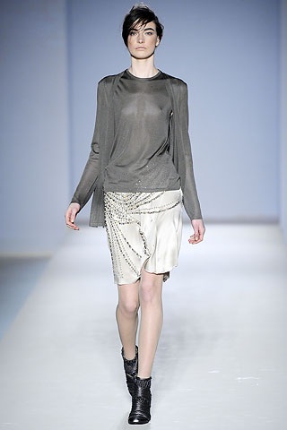 BST thu đông 2010 của Alberta Ferretti - 10