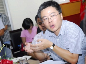 SV Việt tại Pháp giao lưu với GS Ngô Bảo Châu - 1 SV Việt tại Pháp giao lưu với GS Ngô Bảo Châu - 1