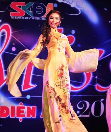 “Sống thử” đưa Trần Thị Nga thành Hoa khôi trường Điện ảnh - 4 “Sống thử” đưa Trần Thị Nga thành Hoa khôi trường Điện ảnh - 4