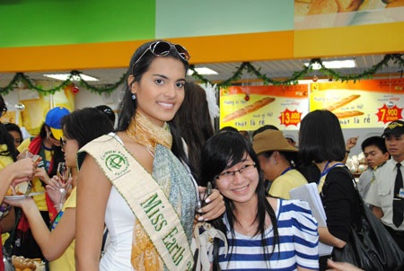 30 người đẹp HHTĐ ghé thăm Đà Nẵng - 7 30 người đẹp HHTĐ ghé thăm Đà Nẵng - 7