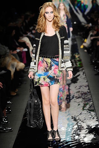 BST thu đông 2010 của Diane von Furstenberg - 16 BST thu đông 2010 của Diane von Furstenberg - 16