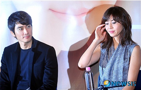 Song Seung Hun thân mật với người đẹp Nhật Bản - 12 Song Seung Hun thân mật với người đẹp Nhật Bản - 12