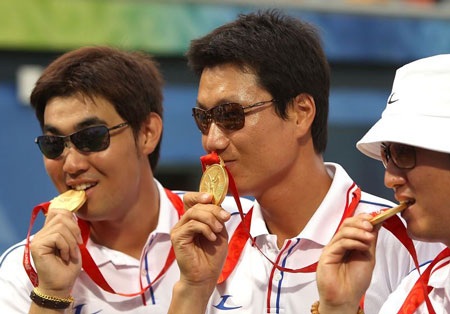 “Người mù” giành HCV bắn cung tại ASIAD 16 - 4 “Người mù” giành HCV bắn cung tại ASIAD 16 - 4