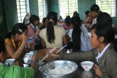 Chùm ảnh: Vẻ đẹp hồn nhiên của học trò vùng cao - 12 Chùm ảnh: Vẻ đẹp hồn nhiên của học trò vùng cao - 12