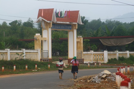 Chùm ảnh: Vẻ đẹp hồn nhiên của học trò vùng cao - 3 Chùm ảnh: Vẻ đẹp hồn nhiên của học trò vùng cao - 3
