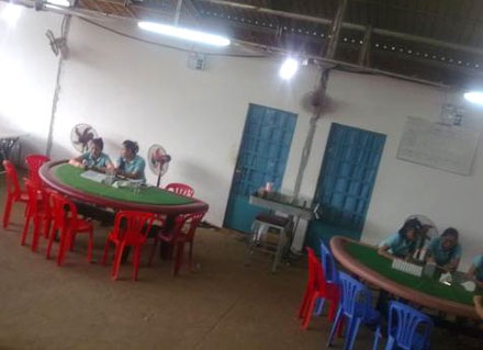 Bí ẩn thế giới đỏ đen vùng biên  - 1