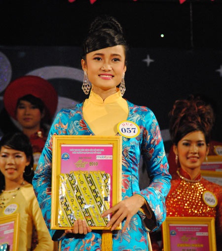 Miss Đại học Kinh tế Đà Nẵng khoe sắc - 11 Miss Đại học Kinh tế Đà Nẵng khoe sắc - 11