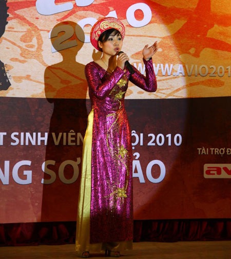 Tưng bừng khởi động Tiếng hát SV Hà Nội 2010 - 11