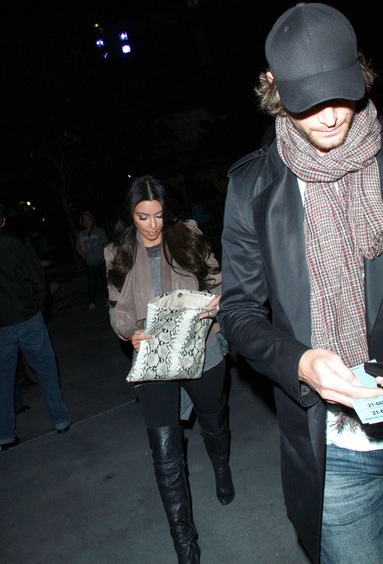 Cô Kim “siêu vòng ba” hẹn hò với bồ cũ của Halle Berry - 1