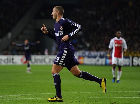 Ronaldo rực sáng, Real hạ Ajax để cầm chắc ngôi đầu - 1 Ronaldo rực sáng, Real hạ Ajax để cầm chắc ngôi đầu - 1