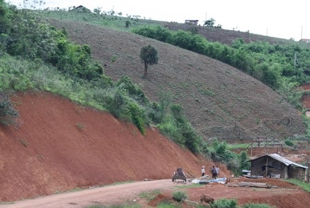 Xót lòng trẻ vùng biên - 4