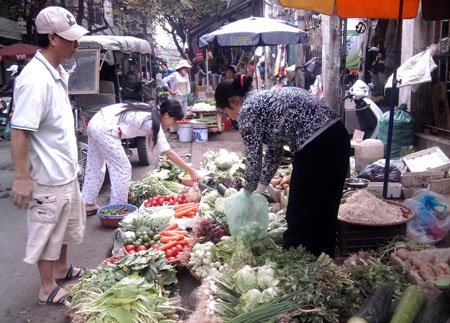 Thị trường lương thực, thực phẩm “hạ nhiệt” - 1 Thị trường lương thực, thực phẩm “hạ nhiệt” - 1