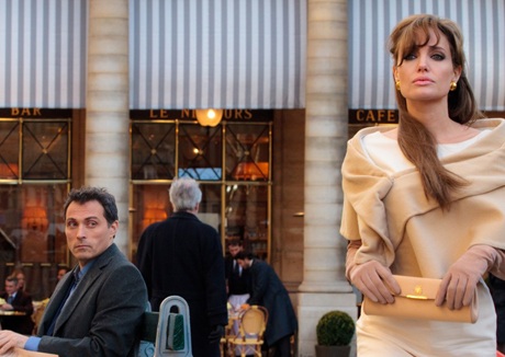 Hé lộ những cảnh hấp dẫn trong phim mới của Angelina Jolie  - 2