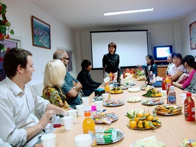 Luyện tiếng Anh học thuật và IELTS hiệu quả tại DaceHanoi - 1